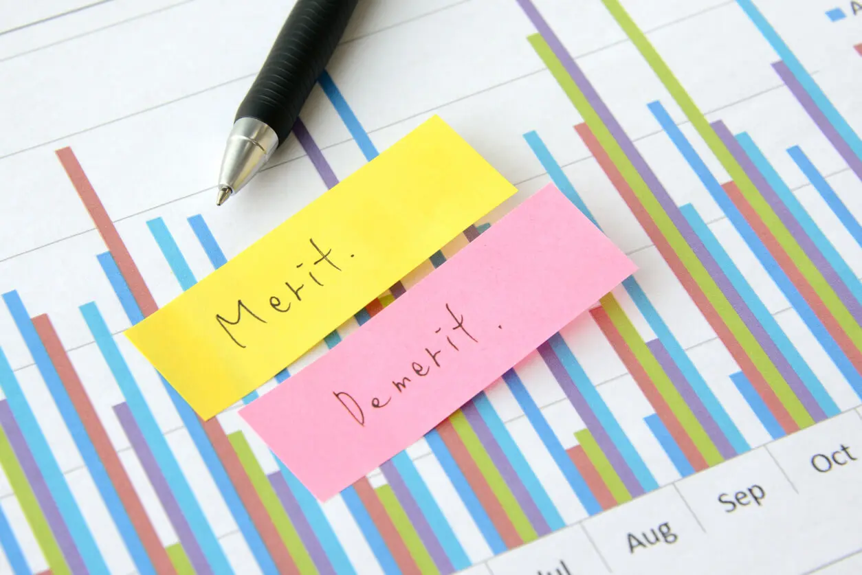 スマートベータとは？ETFの代表的な銘柄やメリット・デメリットを解説 - 女性・初心者向け資産運用セミナーのマネカツ