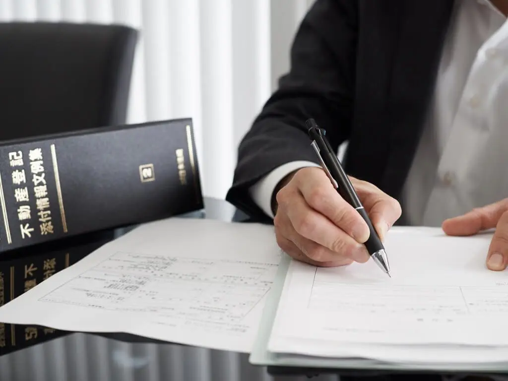 インサイダー取引とは？規制されている理由や罰則、事例も紹介！ - 女性・初心者向け資産運用セミナーのマネカツ